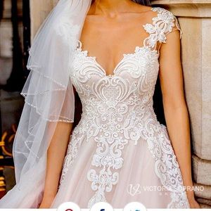 Ivonna from Victoria Soprano Paris! 
Shown in Powder